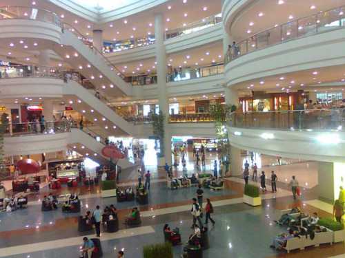 шоппинг в бангкоке: торговый центр mbk и рынок одежды bobae